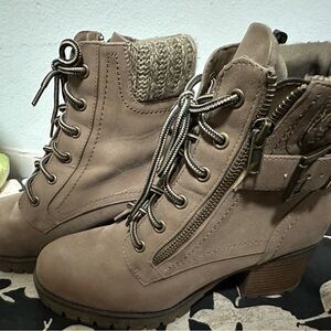 Stylish Tan Ankle Boots